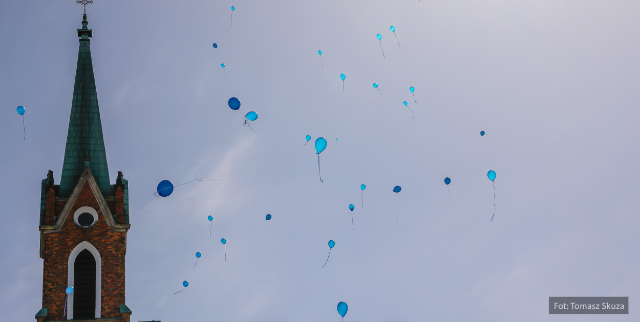 Zaświeć się na Niebiesko