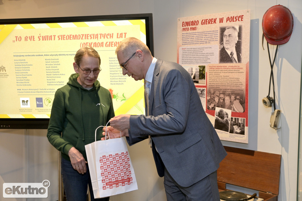 Wystawa pamiątek z lat 70