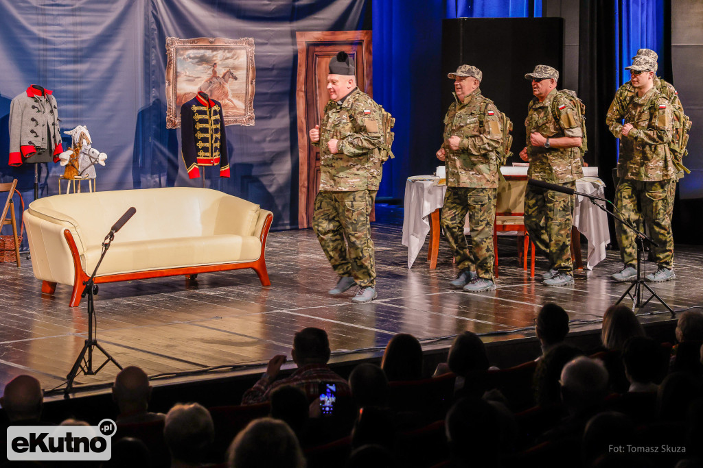 Premiera Damy czy huzary