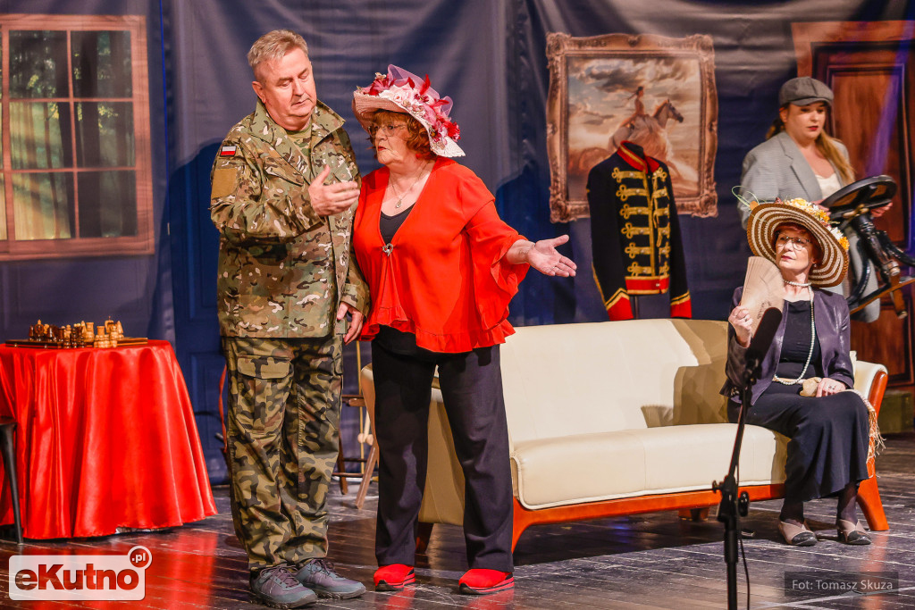 Premiera Damy czy huzary