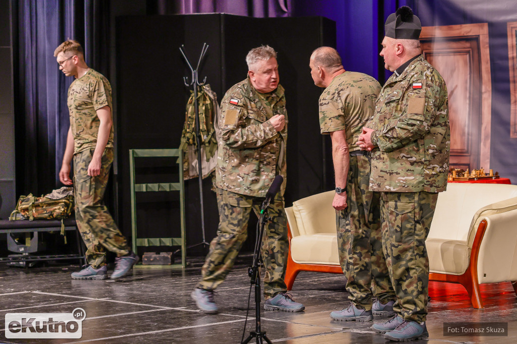 Premiera Damy czy huzary