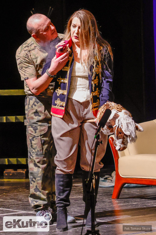 Premiera Damy czy huzary