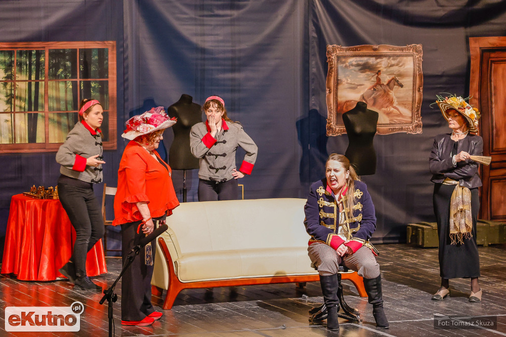 Premiera Damy czy huzary