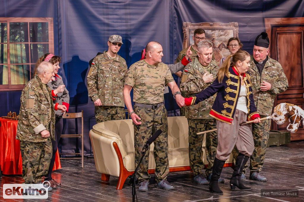 Premiera Damy czy huzary