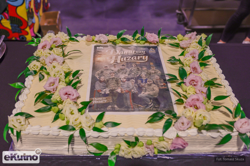 Premiera Damy czy huzary