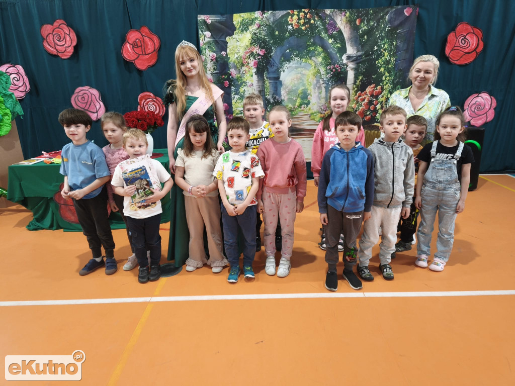 Królowa Róż 2025 w Szóstce