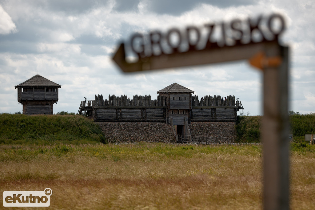 Tum zdobędą średniowieczni rycerze