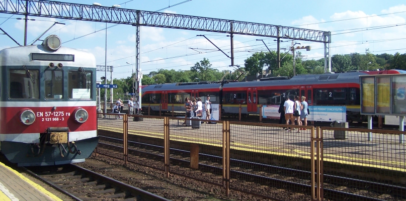 Na dworcu PKP czynne dwie kasy. Co skłoniło PKP do zmiany decyzji?