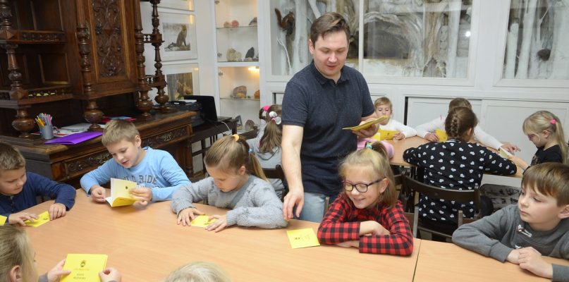 Rozpoczęcie roku akademickiego Uniwersytetu Dziecięcego 