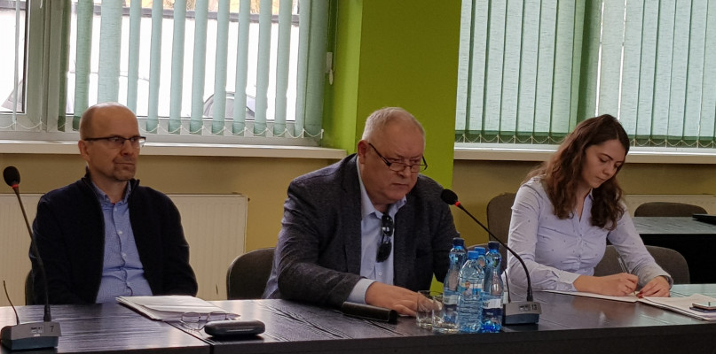 W środku prezes Andrzej Pietruszka