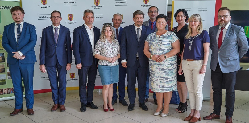 Odlewej: Daniel Kowalik, Józef Ignaczewski, Tomasz Grabowski, Katarzyna Erdman, Tomasz Szczęsny. Grzegorz Schreiber. Tomasz Walczewski, Justyna Jasińska, Dorota Dąbrowska, Jolanta Pietrusiak i Grzegorz Ambroziak