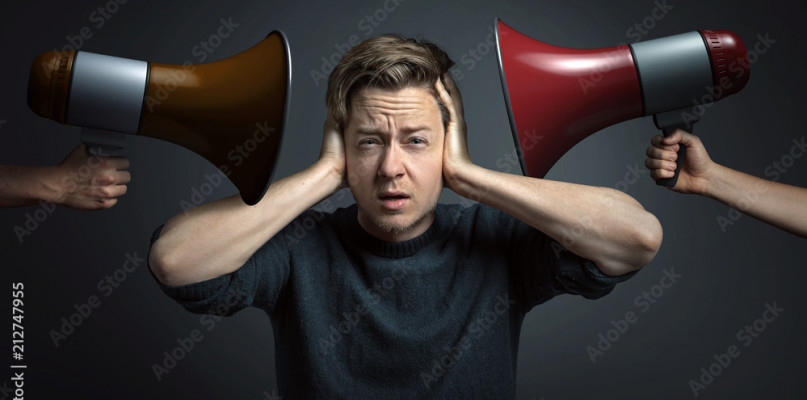 Głośni sąsiedzi - co robić? 7 sposobów na odcięcie się od hałasów zza ściany