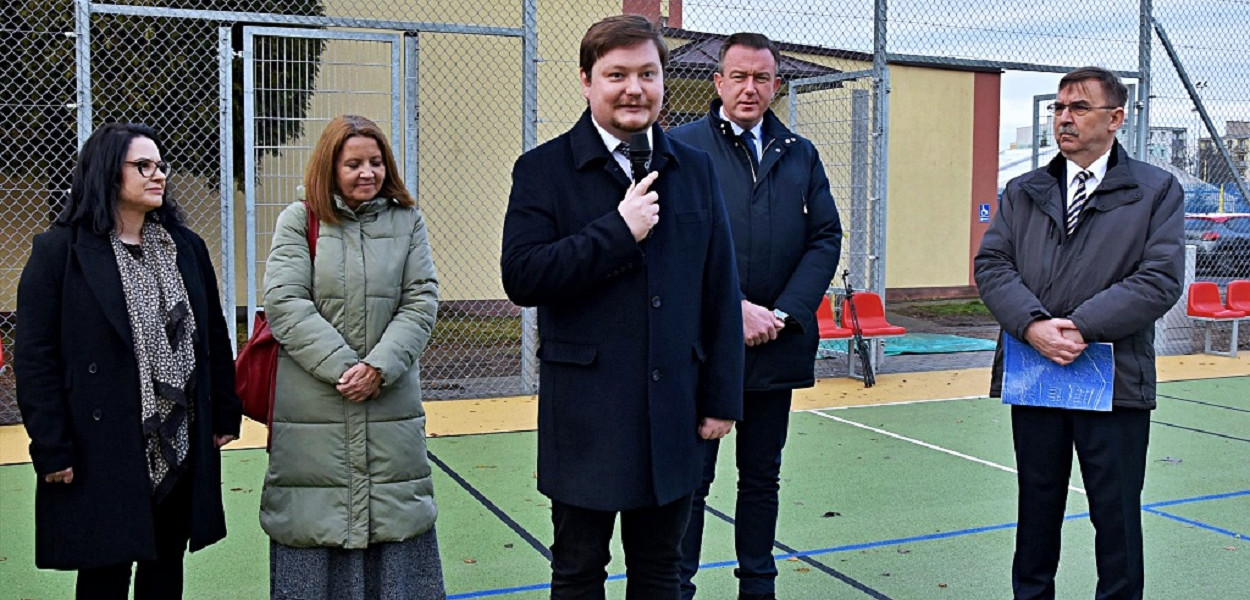 Wielofunkcyjne boisko przy "Grabskim"