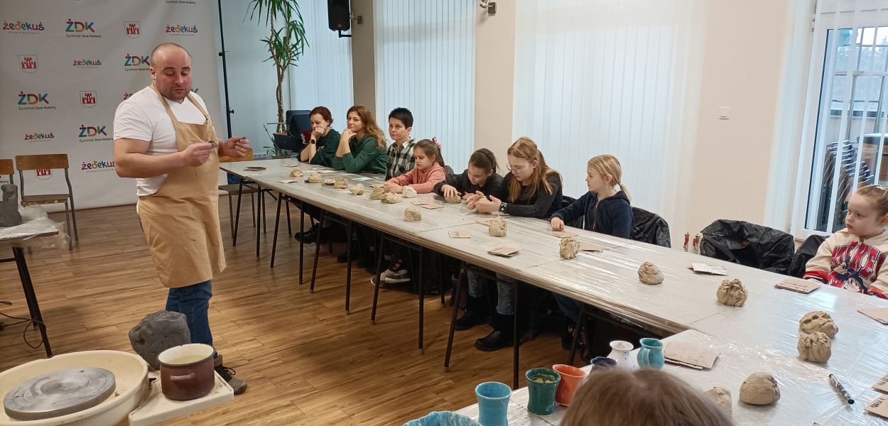 Warsztaty garncarskie w Żychlińskim Domu Kultury