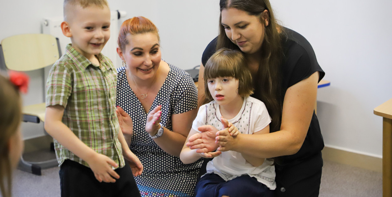 Agata Zbrożek Specjalista ds. Promocji Fundacja "Pro Aperte"