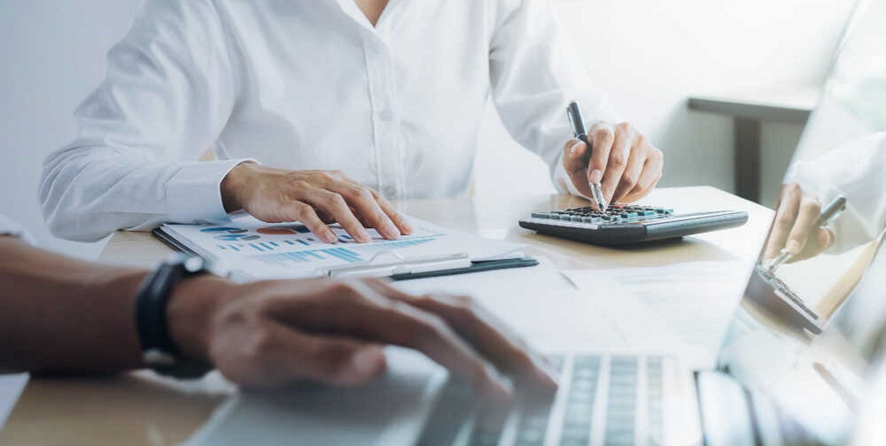 Konsolidacja chwilówek: Kompleksowy przewodnik po procesie, korzyściach i możliwoś