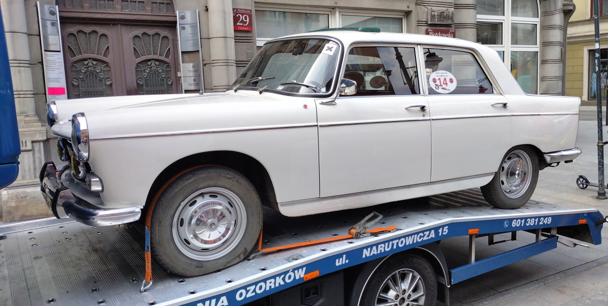 Z cyklu motorozmaitości.pl Peugeot 404- francuski Mercedes