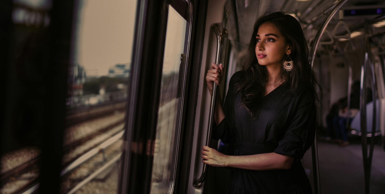 Elegancka czarna sukienka – ponadczasowy symbol stylu