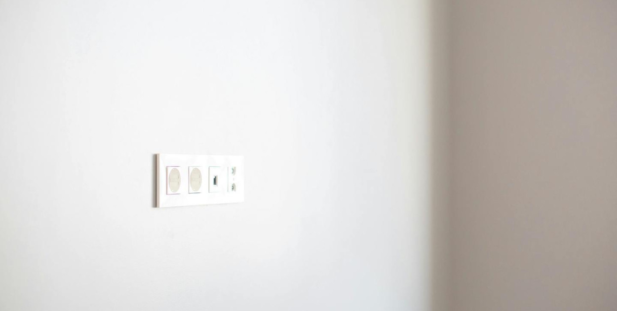 Kontakty elektryczne- ile kosztuje dobre gniazdko?