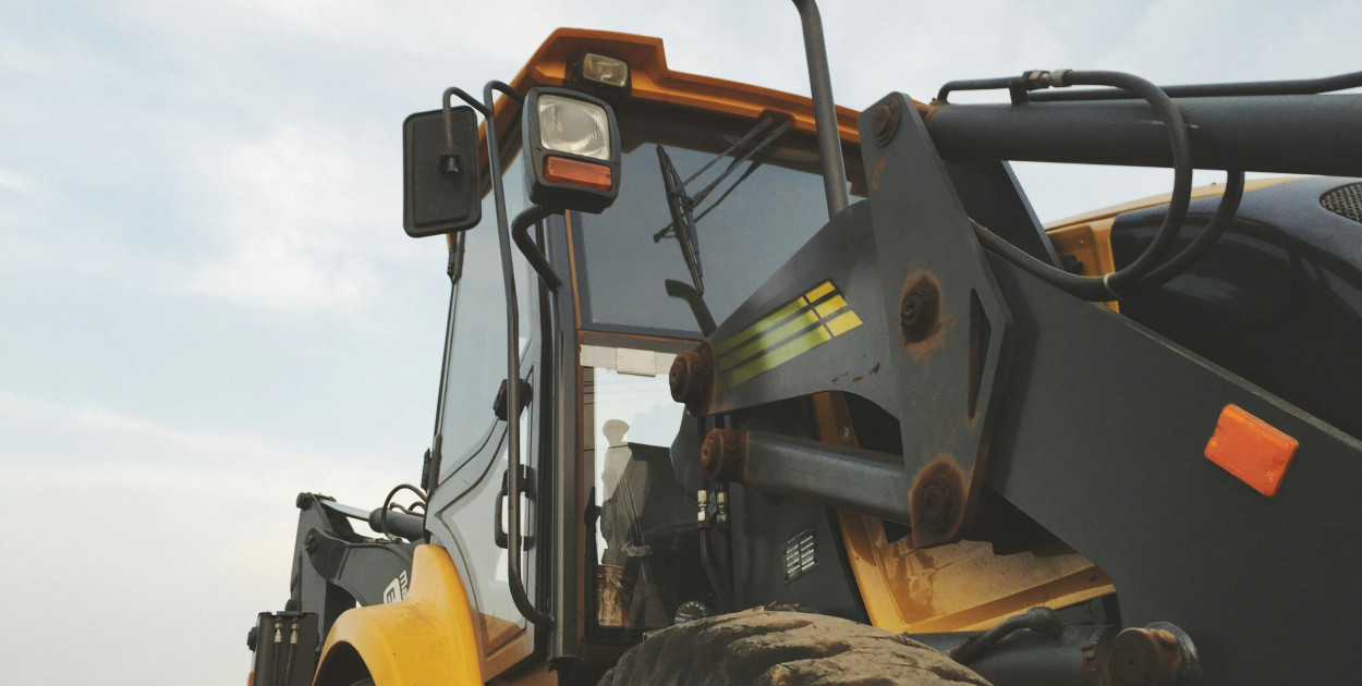 Zakuwanie i wymiana węży oraz przewodów hydraulicznych