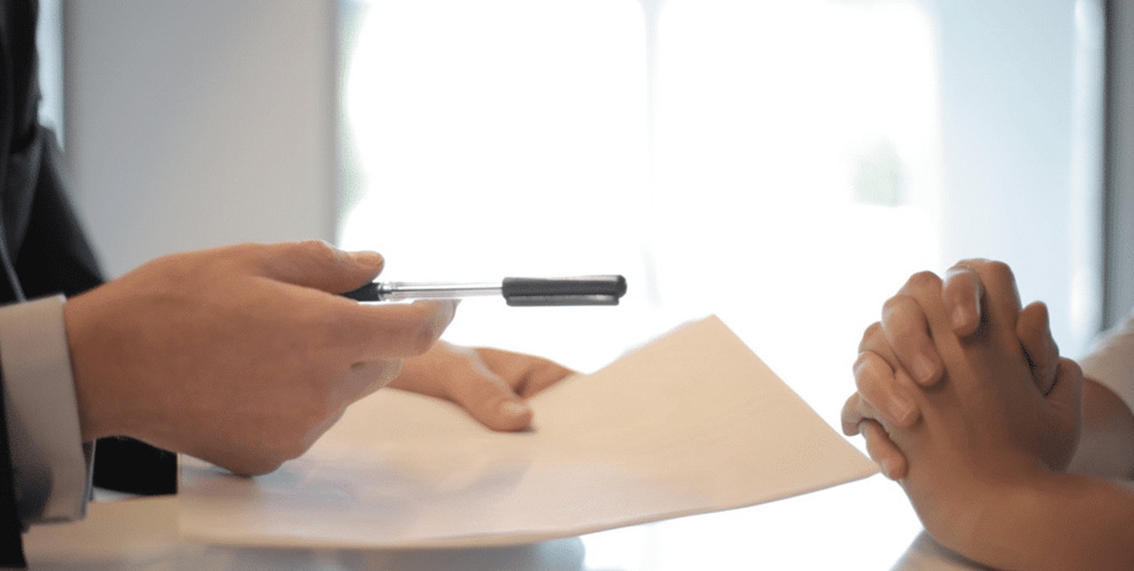 Porady prawne online czy osobiste spotkanie z prawnikiem?