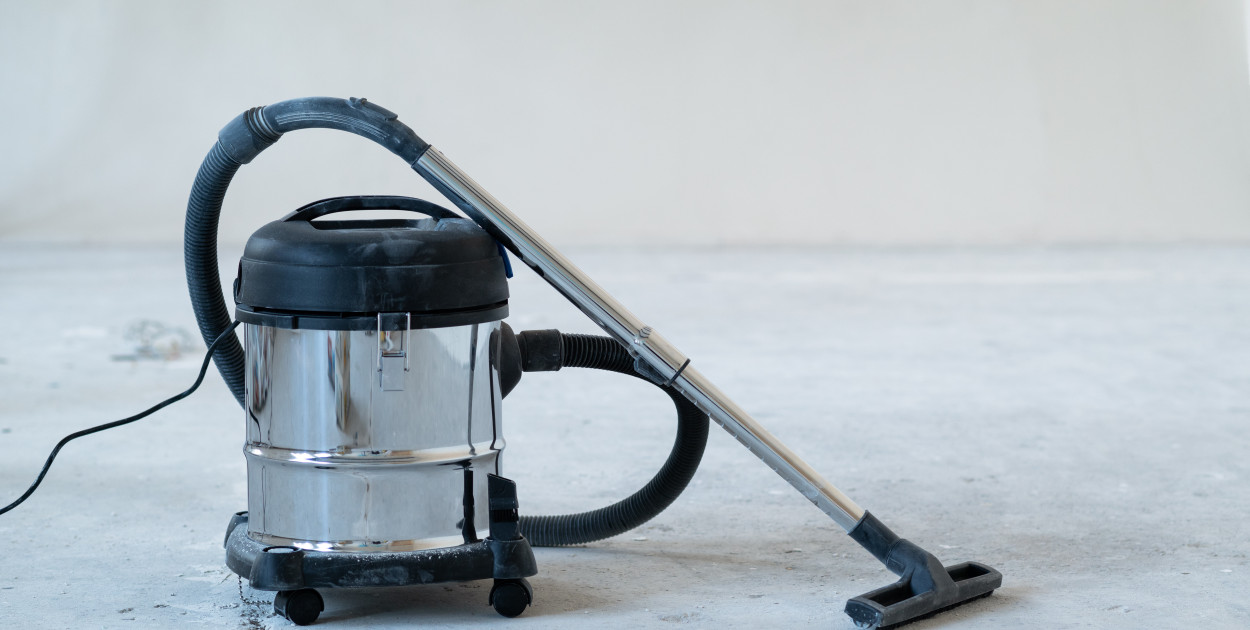 Odkurzacz przemysłowy do pyłu – skuteczne usuwanie trudnych zanieczyszczeń