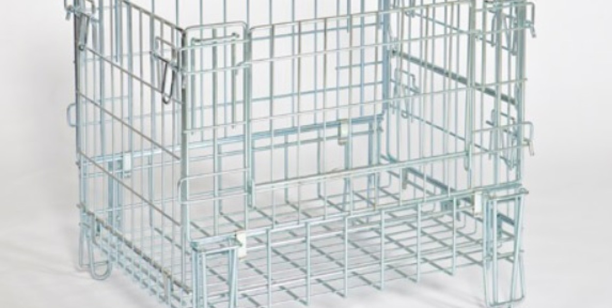 Praktyczne kosze siatkowe do magazynów i hal produkcyjnych