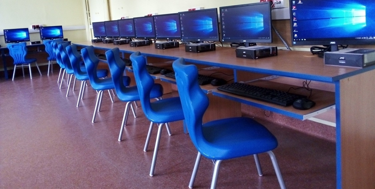 Jak zorganizować przestrzeń w terminalowej pracowni komputerowej?