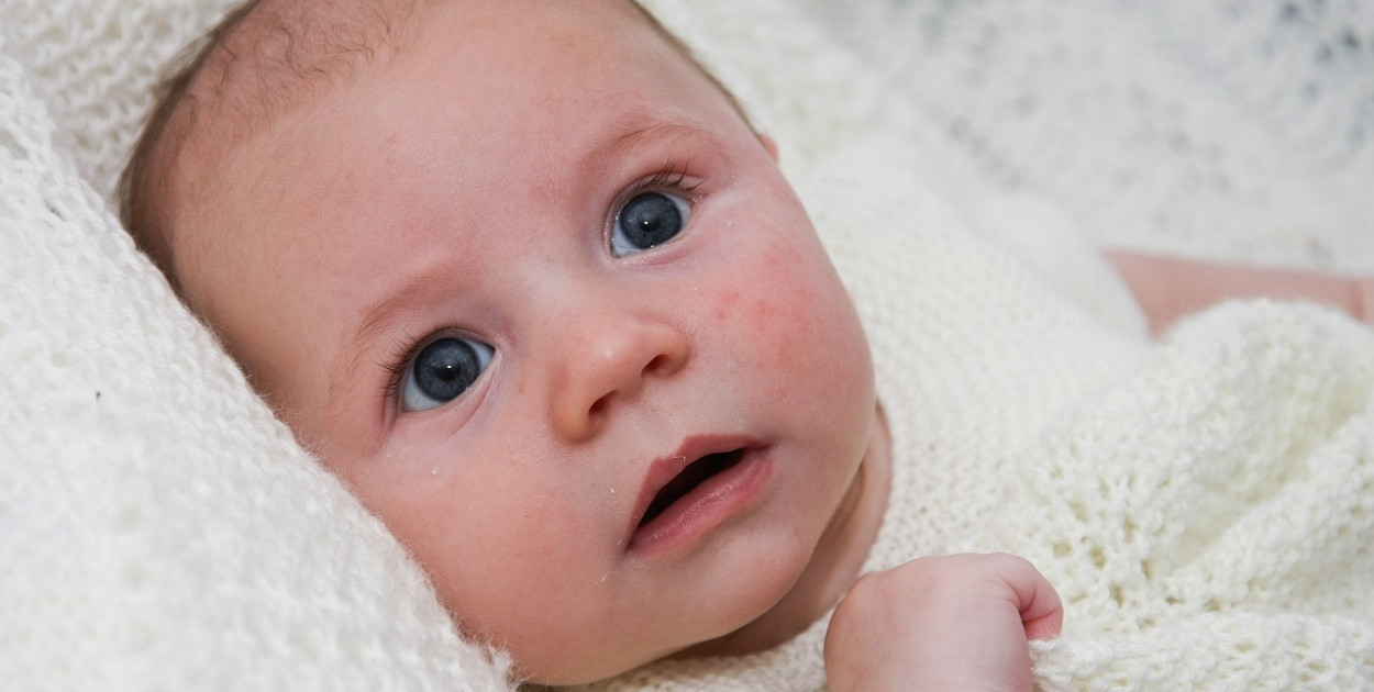 ALERT dla rodziców! Te rzeczy usuń z koszyka przed chrztem chłopca 