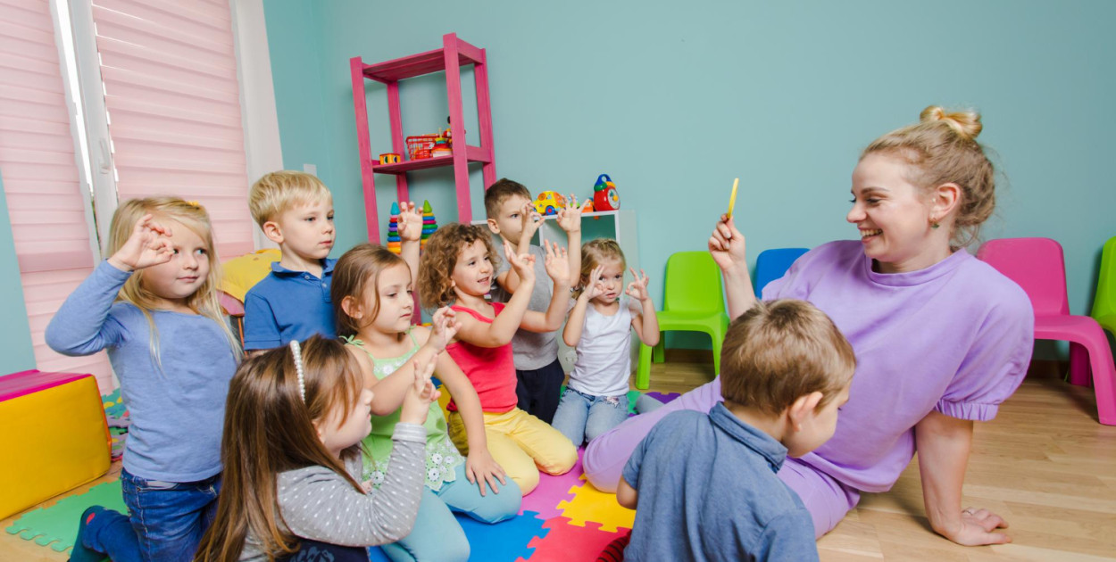 Etat w żłobku czy własny punkt opieki dziennej? 