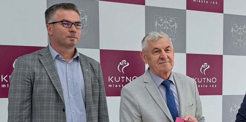 od lewej Mariusz Sikora przewodniczący Rady Miasta Kutna i Zbigniew Burzyński od 20 lat prezydent Kutna