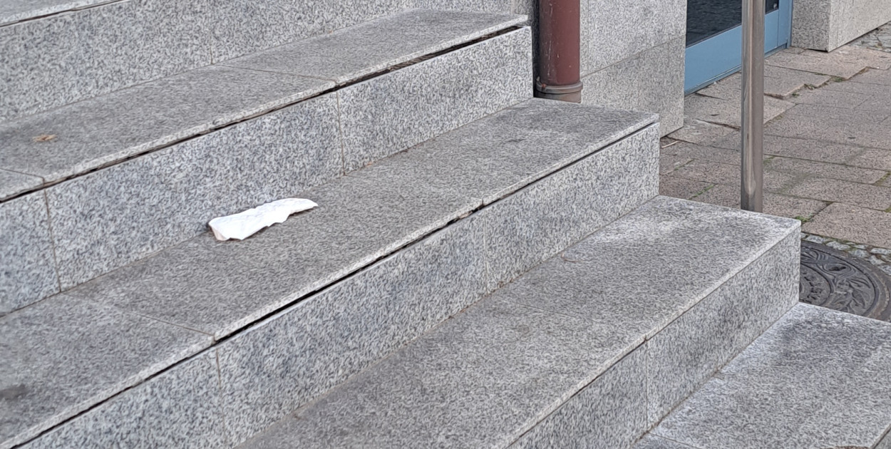 Centrm Kutna w południe środa 7 maja 