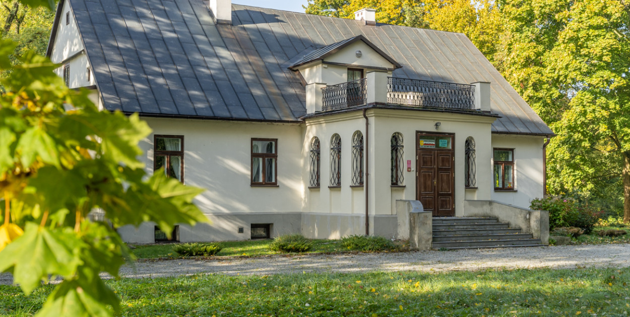 Bronów