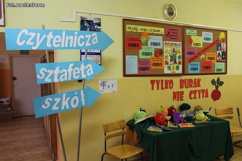 Czytelnicza sztafeta szkół w Zespole Szkół Nr 1 w Żychlinie