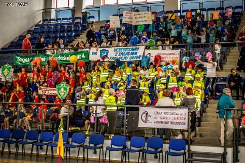  Policyjna Akademia Bezpieczeństwa. Roksana Hartwich i Patryk Skalski ze szkoły w Krośniewicach z nagrodami