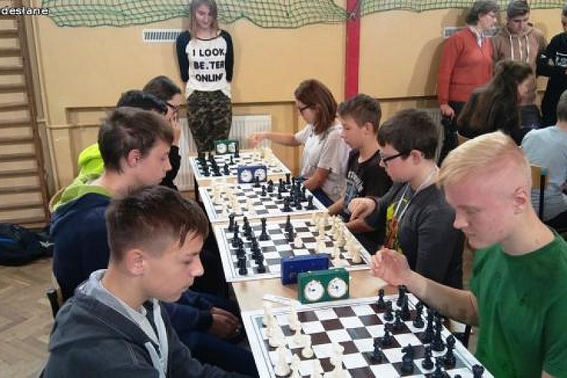 Szachowe Igrzyska i Gimnazjada w "Szóstce"