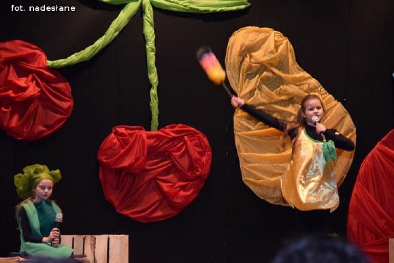 Najmłodsi na scenie Żychlińskiego Domu Kultury