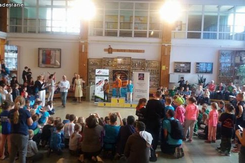 Medale dla kutnowskich pływaków z "Delfinka"