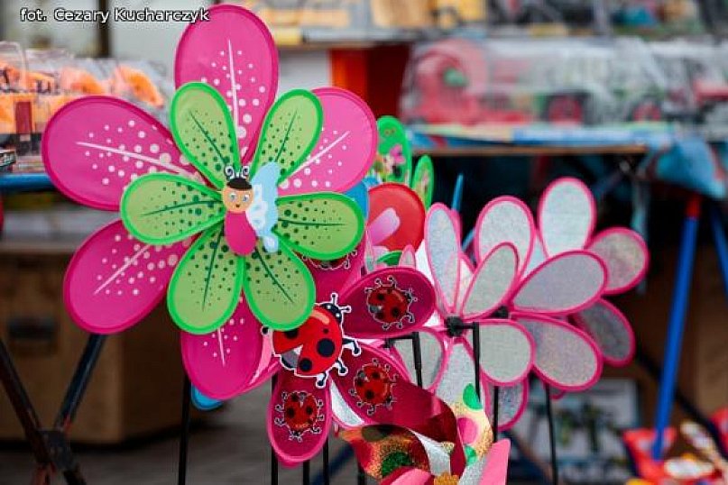 Taniec i zabawa na Dniu Dziecka w Kutnie