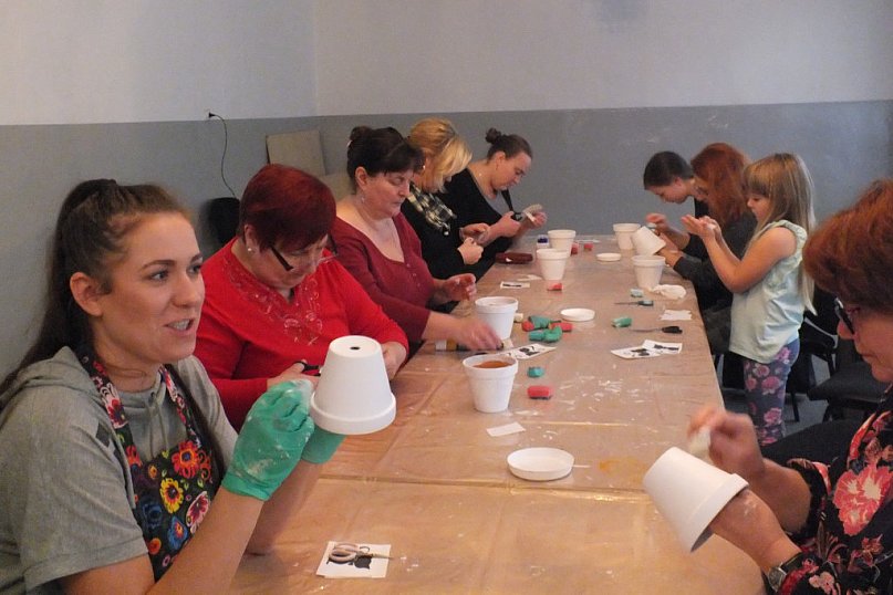 Doniczki na zajęciach z rękodzieła