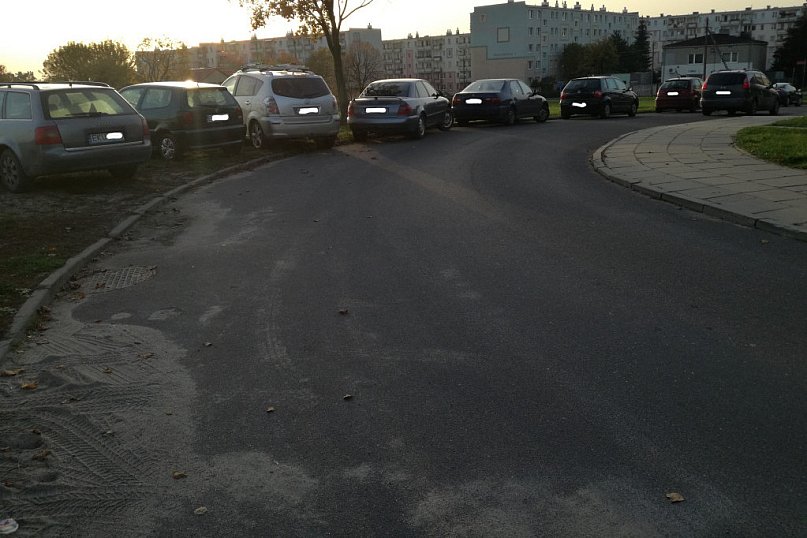 Dodatkowy parking przy Jedynce