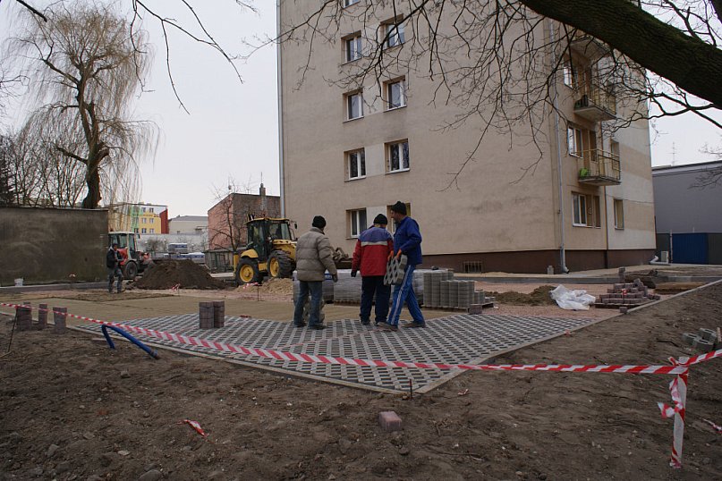 Parking za blokiem a co z dojazdem