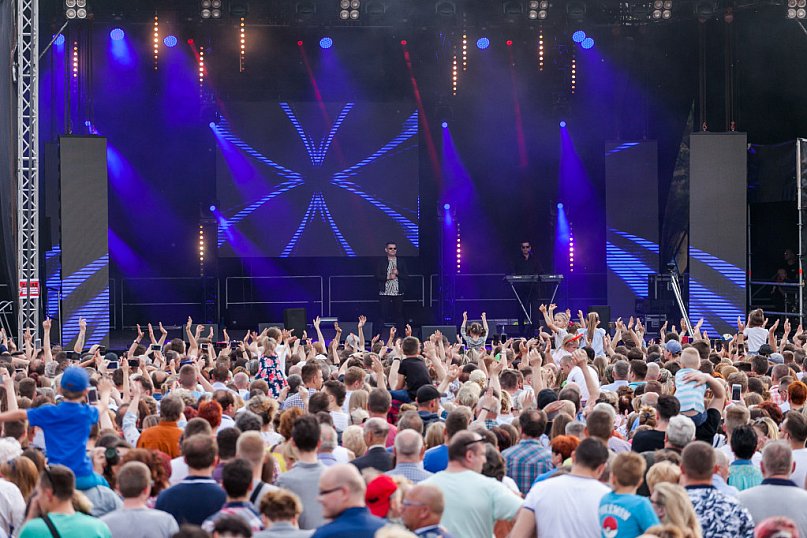 Akcent przyciągnął tysiące