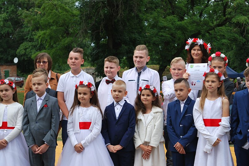 Wianki Dworskie w Dobrzelinie