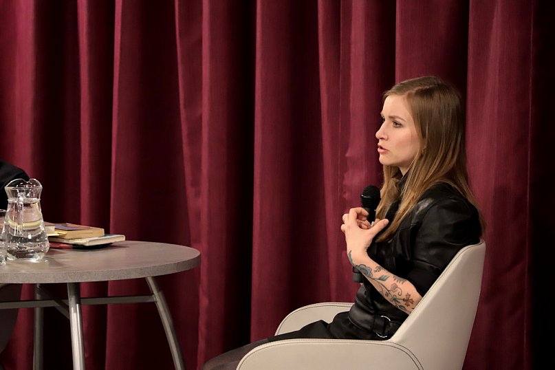 Dorota Masłowska w bibliotece