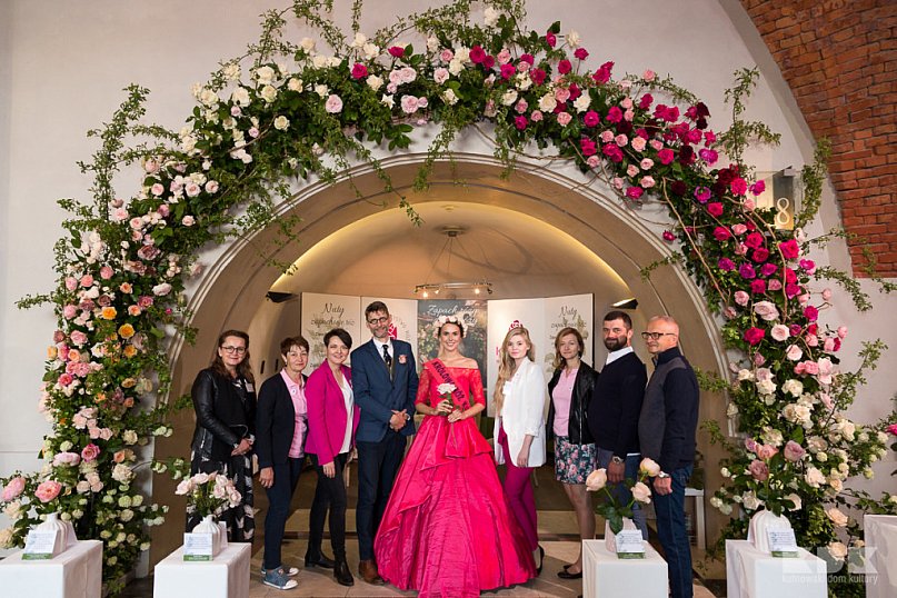 Promocja miasta róż w Warszawie