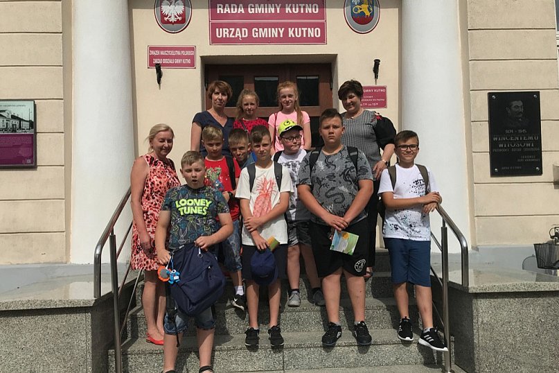 Jak się pracuje w urzędzie?