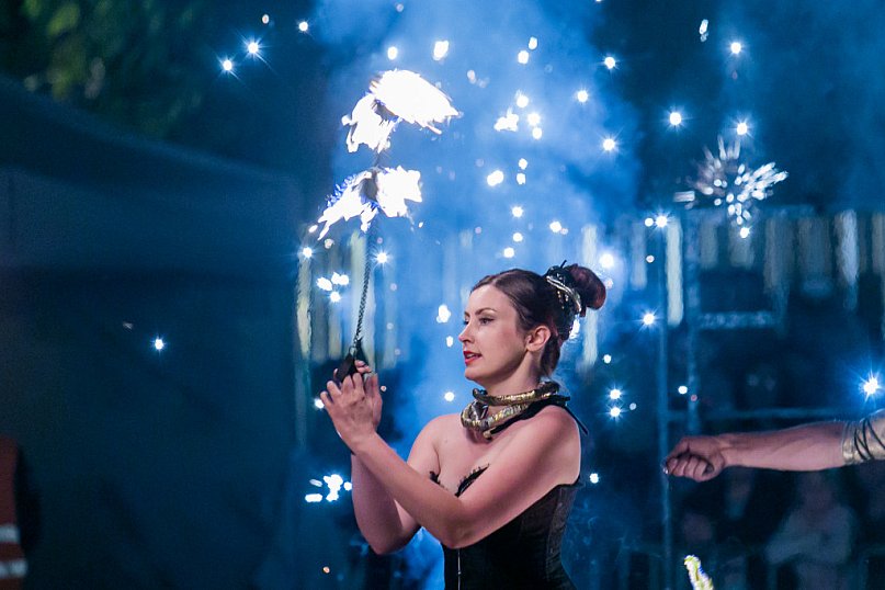 Niesamowity II dzień Fireproof 2019