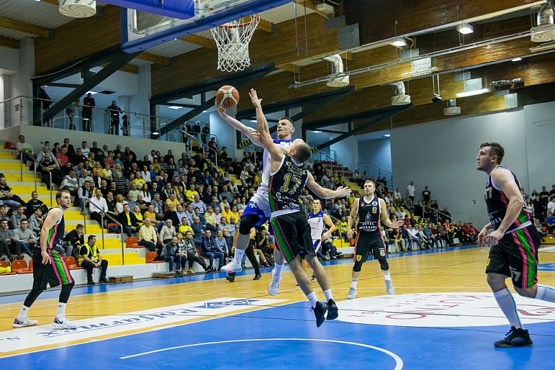 Polfarmex Kutno - Księżak Łowicz 82-91