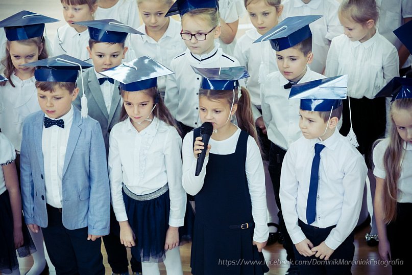 Ślubowanie klas pierwszych w Jedynce